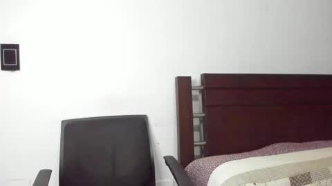 Snapshot of kevin_malone22 chatting on October 9, 10:58 pm kevin_malone22 online show from October 9, 10:58 pm