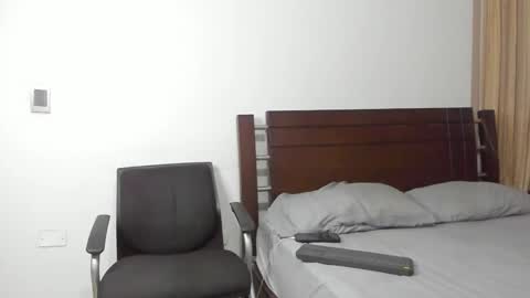 Snapshot of kevin_malone22 chatting on December 6, 2:46 am kevin_malone22 online show from December 6, 2:46 am