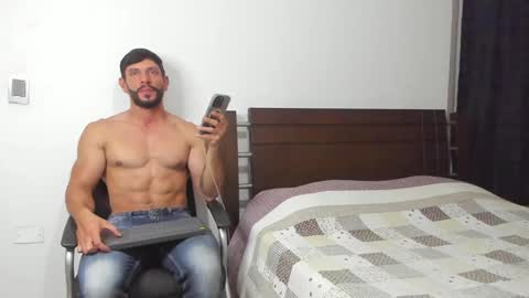 Snapshot of kevin_malone22 chatting on February 25, 12:36 am kevin_malone22 online show from February 25, 12:36 am