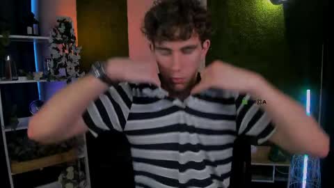 kevin_nix_ online show from June 8, 5:41 am