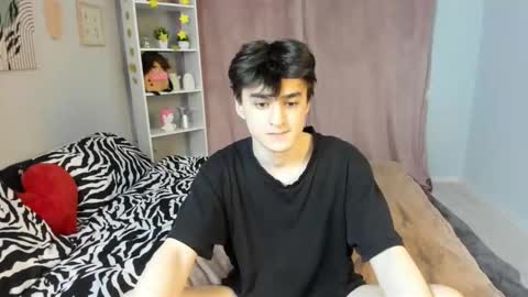 kevinhunter_ online show from November 15, 6:43 pm