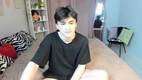 kevinhunter_ online show from November 16, 6:54 pm