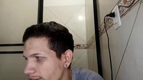 Snapshot of kevinkewma chatting on October 20, 3:16 pm kevinkewma online show from October 20, 3:16 pm