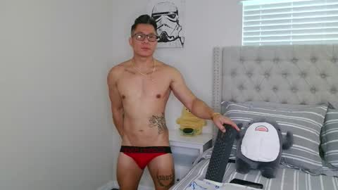 Snapshot of kevinkham chatting on October 19, 2:53 pm kevinkham online show from October 19, 2:53 pm