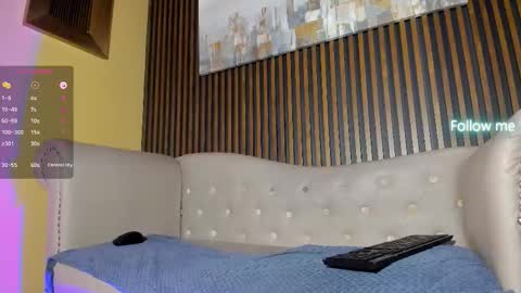 Snapshot of kevinn_blue chatting on September 28, 12:52 am Sexy Hot Kevin online show from September 28, 12:52 am