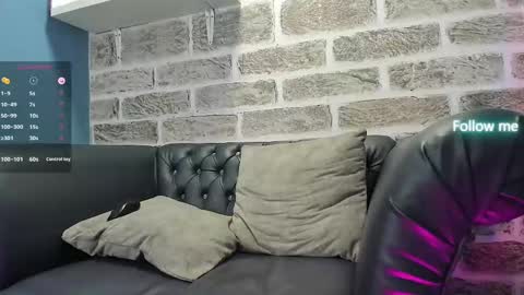 Snapshot of kevinn_blue chatting on September 22, 11:59 pm Sexy Hot Kevin online show from September 22, 11:59 pm