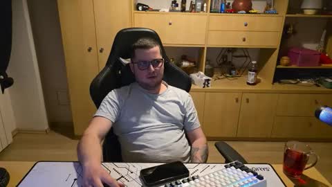 Kevinn online show from March 11, 7:21 pm