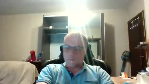 kevintje031987 online show from April 9, 3:26 am