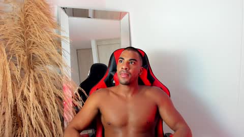 Snapshot of kevinxblack chatting on January 28, 11:39 pm sebastian online show from January 28, 11:39 pm