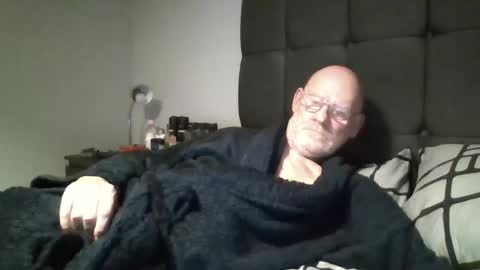kevlooking4sez online show from December 26, 1:29 am