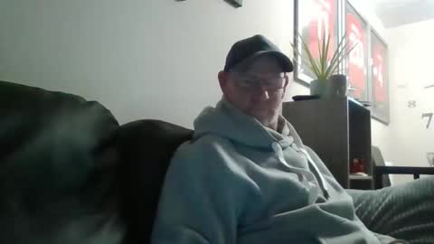 kevlooking4sez online show from September 23, 7:35 pm