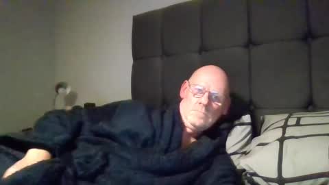 kevlooking4sez online show from December 19, 1:07 am