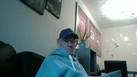 kevlooking4sez online show from September 13, 5:58 pm