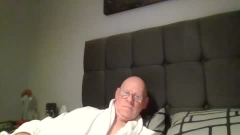 kevlooking4sez online show from February 16, 10:43 pm