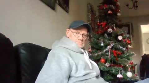 kevlooking4sez online show from December 15, 2:37 pm