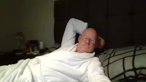 kevlooking4sez online show from March 9, 12:10 am