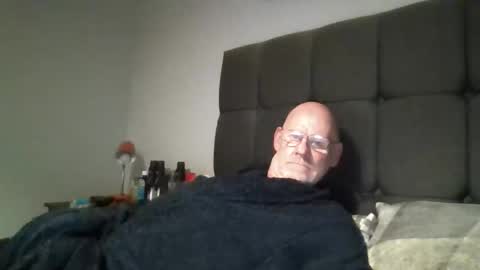 kevlooking4sez online show from September 20, 1:05 am