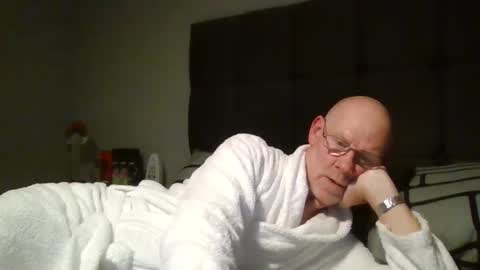 kevlooking4sez online show from February 5, 12:10 am