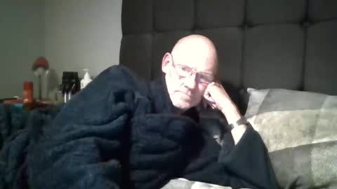 Snapshot of kevlooking4sez chatting on October 10, 12:04 am kevlooking4sez online show from October 10, 12:04 am