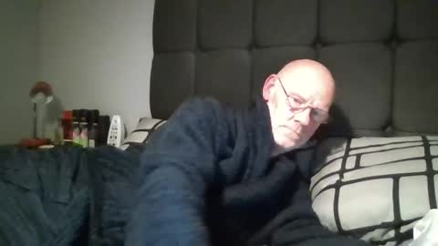 kevlooking4sez online show from January 15, 11:40 pm