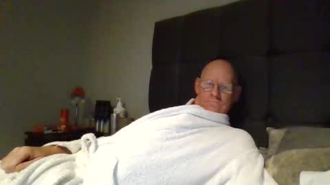 Snapshot of kevlooking4sez chatting on October 3, 10:37 pm kevlooking4sez online show from October 3, 10:37 pm