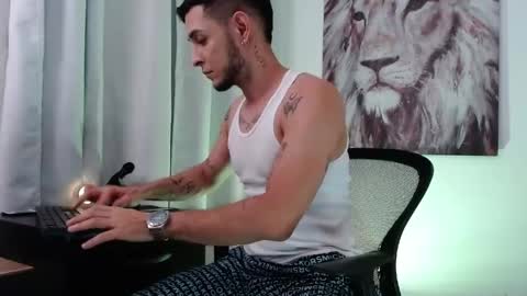 KhalicaN online show from May 4, 9:55 am