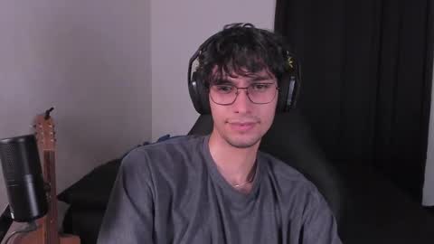 Snapshot of khozler_ chatting on September 15, 5:20 am khozler_ online show from September 15, 5:20 am
