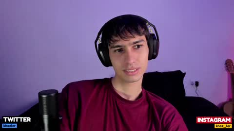 Snapshot of khozler_ chatting on January 17, 12:53 am khozler_ online show from January 17, 12:53 am