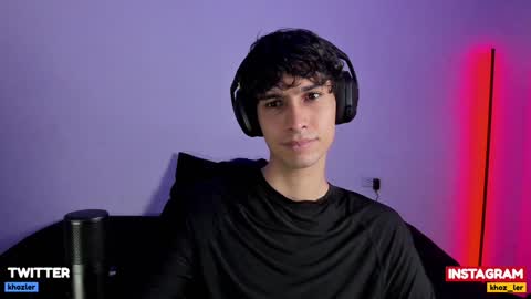 Snapshot of khozler_ chatting on January 9, 2:54 am khozler_ online show from January 9, 2:54 am