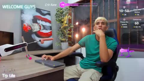 Snapshot of kieran_derek chatting on January 17, 3:23 am Kieran Derek online show from January 17, 3:23 am