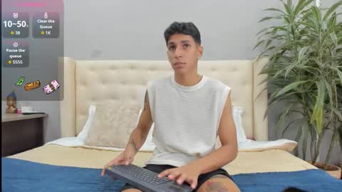 Snapshot of kieran_derek chatting on September 25, 4:00 am Kieran Derek online show from September 25, 4:00 am
