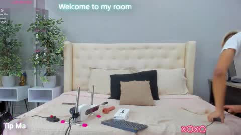 Snapshot of kieran_derek chatting on February 4, 3:00 am Kieran Derek online show from February 4, 3:00 am