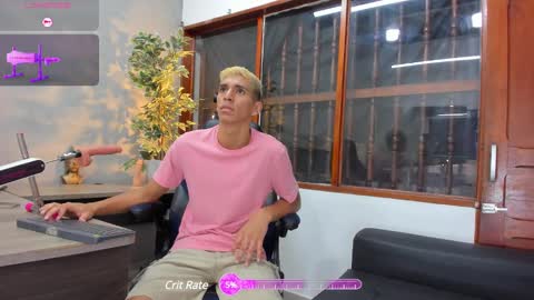 Snapshot of kieran_derek chatting on January 8, 7:24 pm Kieran Derek online show from January 8, 7:24 pm