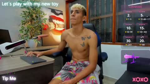 Snapshot of kieran_derek chatting on January 31, 2:26 am Kieran Derek online show from January 31, 2:26 am