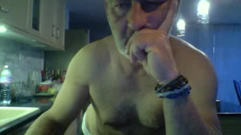 kikocummadrid online show from April 18, 4:14 am