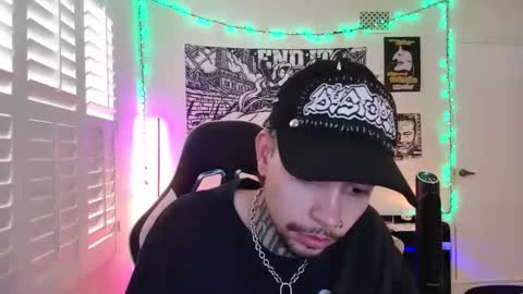 Kenny online show from February 1, 7:01 pm