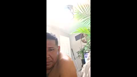 kiloflores124 online show from December 21, 9:50 am