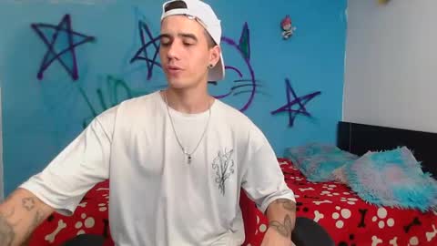 Snapshot of kilyan_ chatting on December 10, 3:52 am jahn online show from December 10, 3:52 am