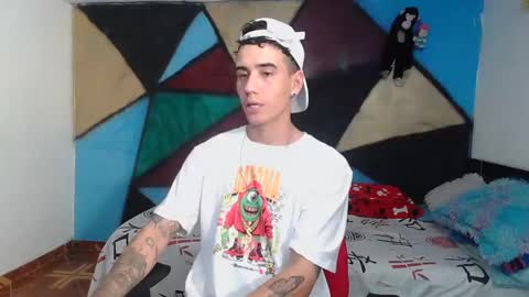 Snapshot of kilyan_ chatting on February 6, 1:27 am jahn online show from February 6, 1:27 am