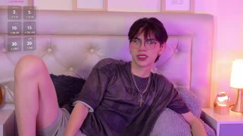  Adrien  online show from June 14, 4:36 am