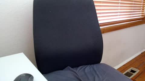 Snapshot of kinda_horny_right_now chatting on October 11, 6:28 am Isaac online show from October 11, 6:28 am