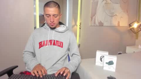 Snapshot of king_dante_ chatting on December 3, 7:44 pm King Dante online show from December 3, 7:44 pm