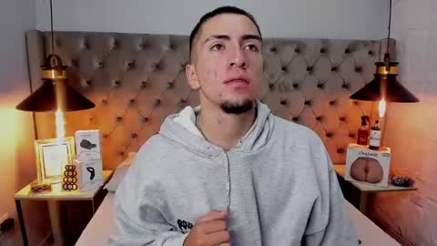 Snapshot of king_dante_ chatting on February 16, 12:32 pm King Dante online show from February 16, 12:32 pm