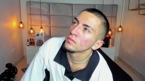Snapshot of king_dante_ chatting on February 25, 8:09 pm King Dante online show from February 25, 8:09 pm