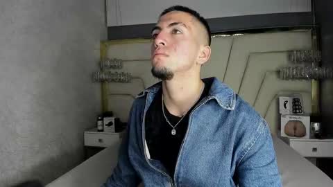 Snapshot of king_dante_ chatting on February 14, 9:21 pm King Dante online show from February 14, 9:21 pm