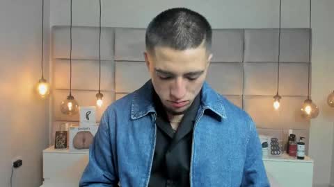 Snapshot of king_dante_ chatting on February 12, 9:54 pm King Dante online show from February 12, 9:54 pm