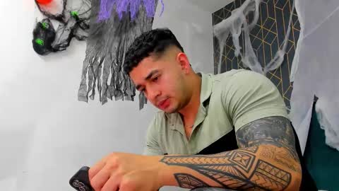 Angel Falconer online show from October 16, 4:09 am