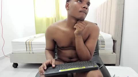 Snapshot of king_men2 chatting on March 4, 5:34 pm king_men2 online show from March 4, 5:34 pm