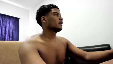 Snapshot of king_men2 chatting on September 25, 7:46 pm king_men2 online show from September 25, 7:46 pm