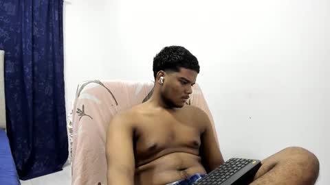 Snapshot of king_men2 chatting on September 10, 2:32 am king_men2 online show from September 10, 2:32 am